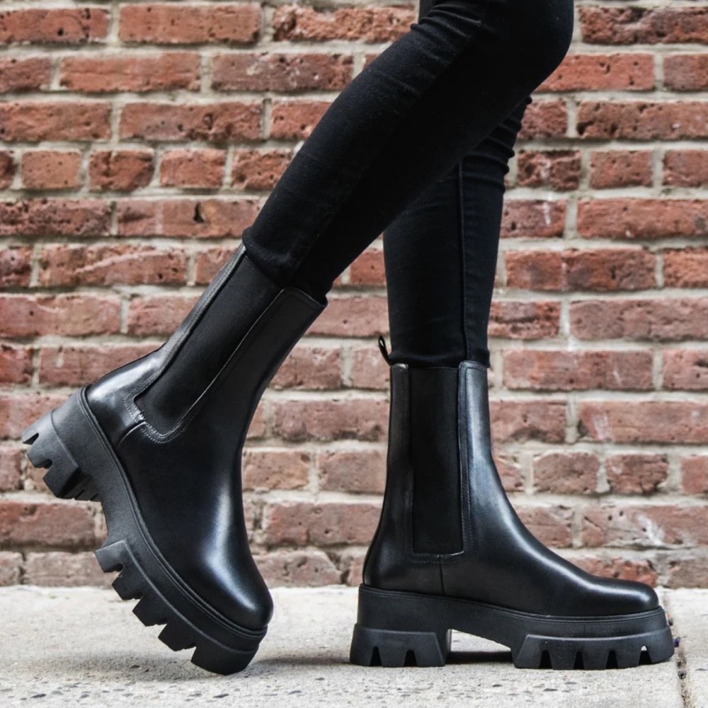 Thursday Boot Company chunky boots, size 37 / 6.5, hardly worn
